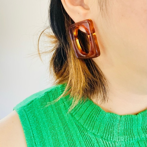 Elegant Earrings - Picture 14 of 14